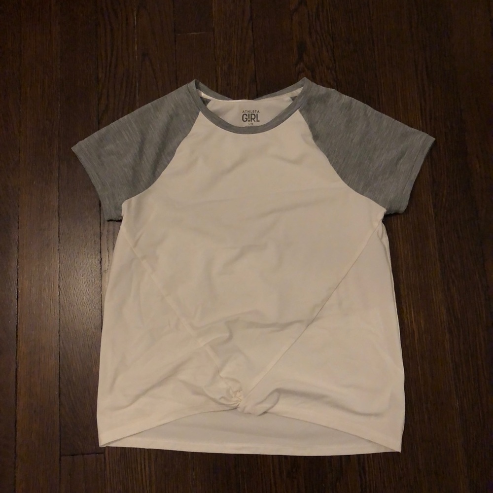 NEVER WORN Athleta girl gray and white twist front  tee shirt